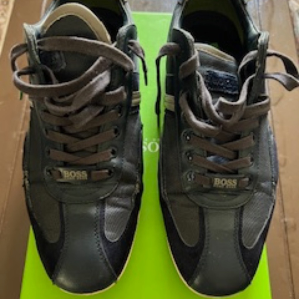 Hugo Boss Blue leather sneakers size 9